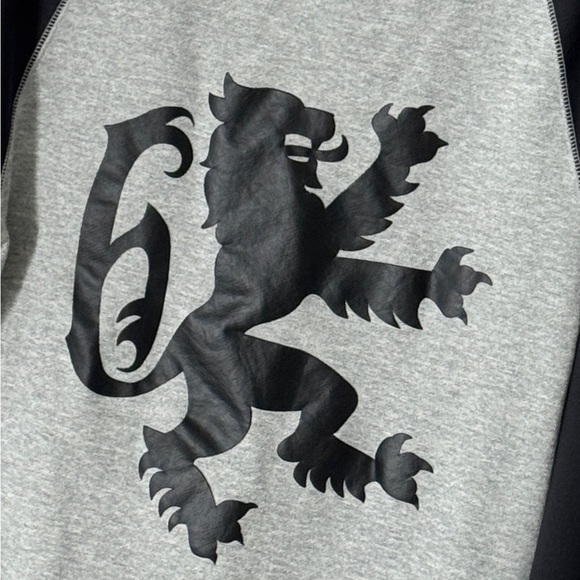 Nike Men's Gray and Black Lion Crewneck Sweater (Small) - Picture 3 of 6